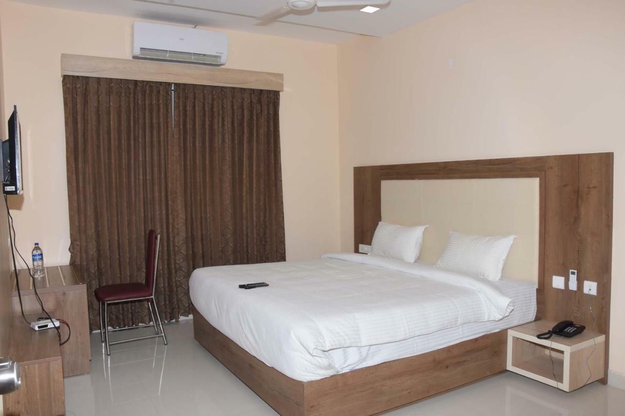 Salem Regency - A Business Stay Экстерьер фото